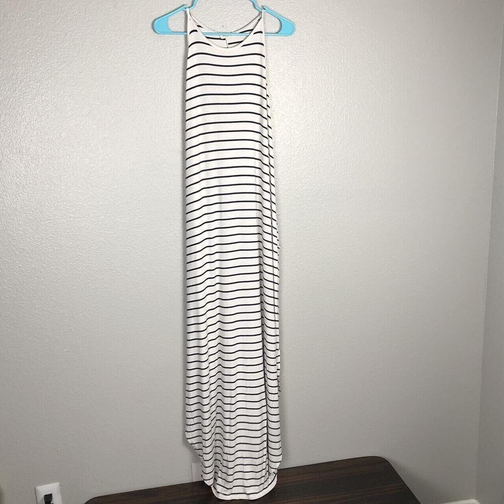 Sweet Lovely By Jen Size Medium Maxi Dress Striped Soft Pockets Spaghetti Straps
